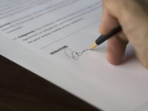 The Importance of Reviewing and Understanding a Business Contract